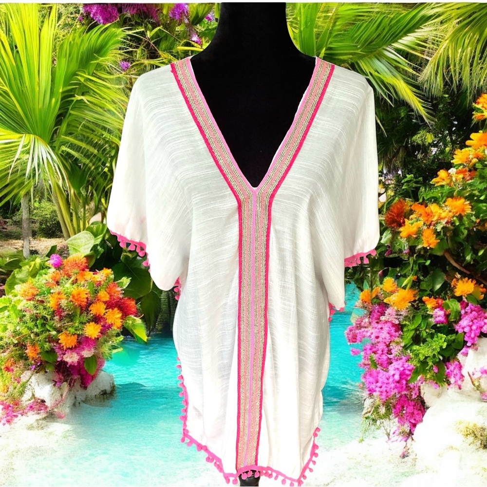 💖 Lovely White and Pink Cover-Up 💖